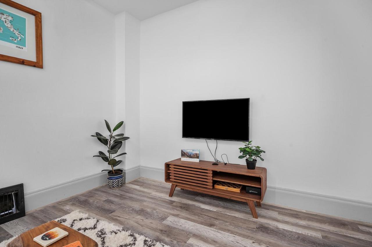 Center Of Little Italy #2 Appartement Cleveland Buitenkant foto